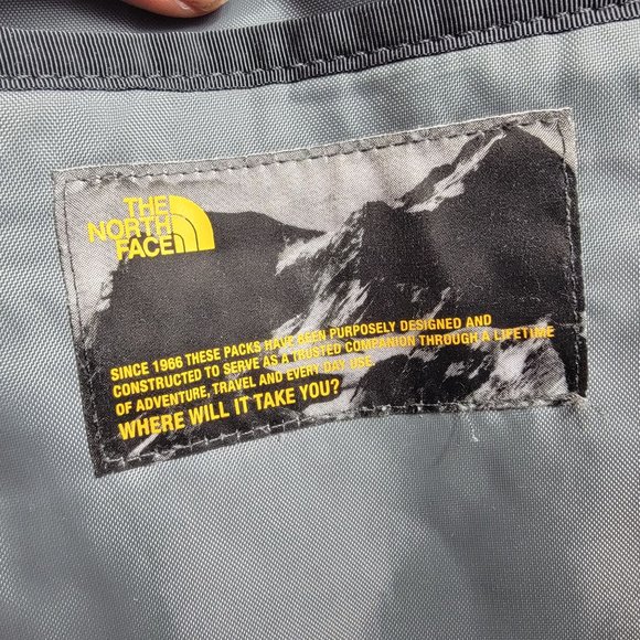 The North Face Jester Womens Pink Backpack Aztec Print Camping Hiking Outdoors - Picture 9 of 13